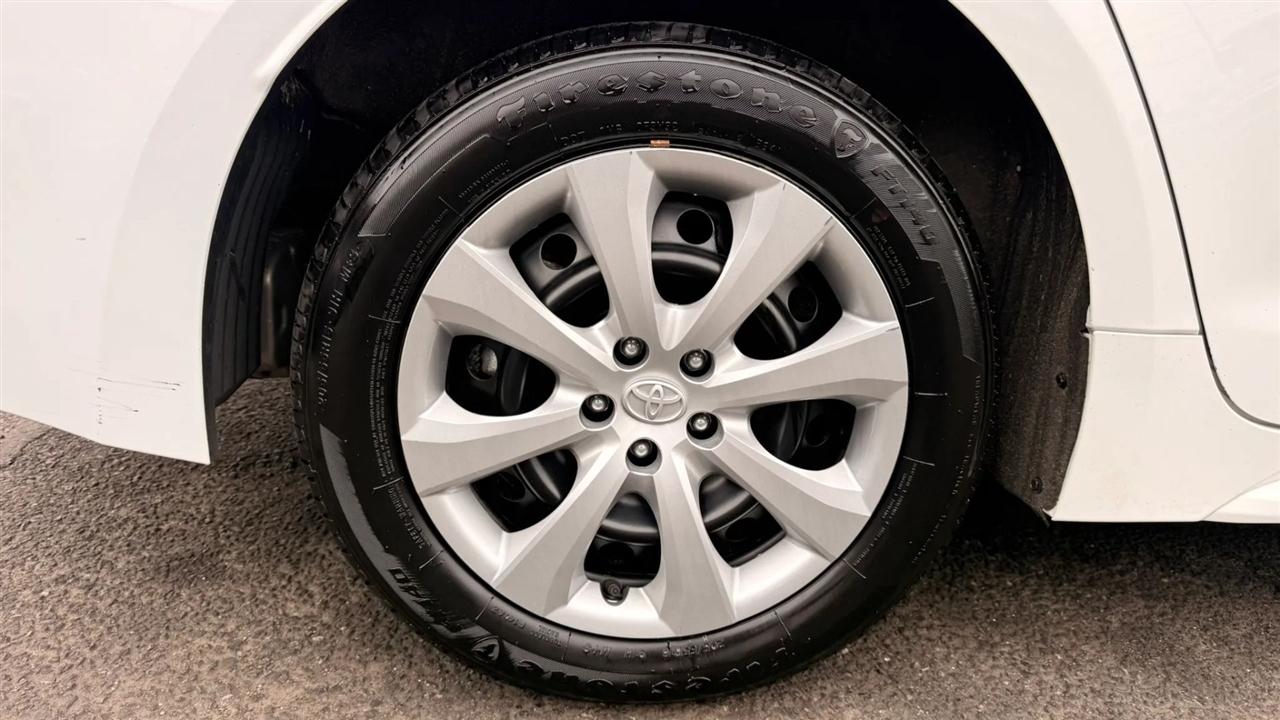 Toyota Corolla LE 2025