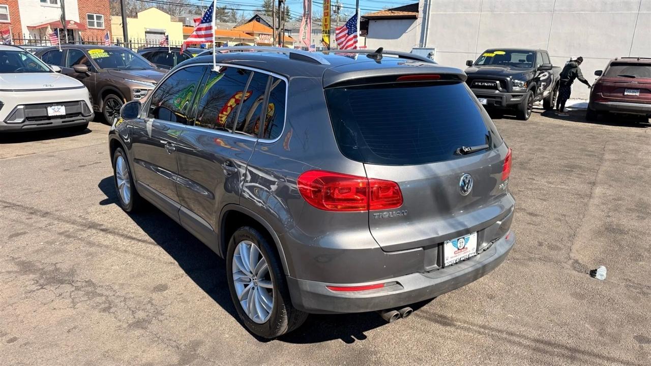 Volkswagen Tiguan S 4Motion 2012