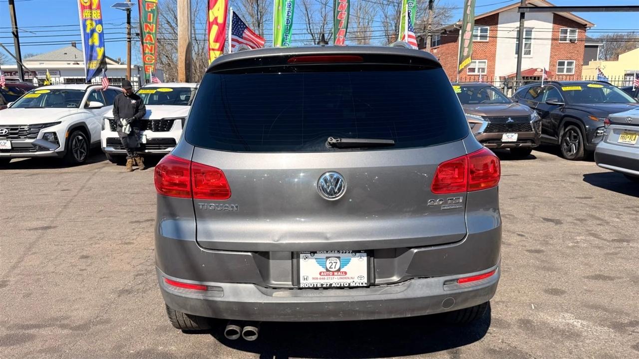 Volkswagen Tiguan S 4Motion 2012