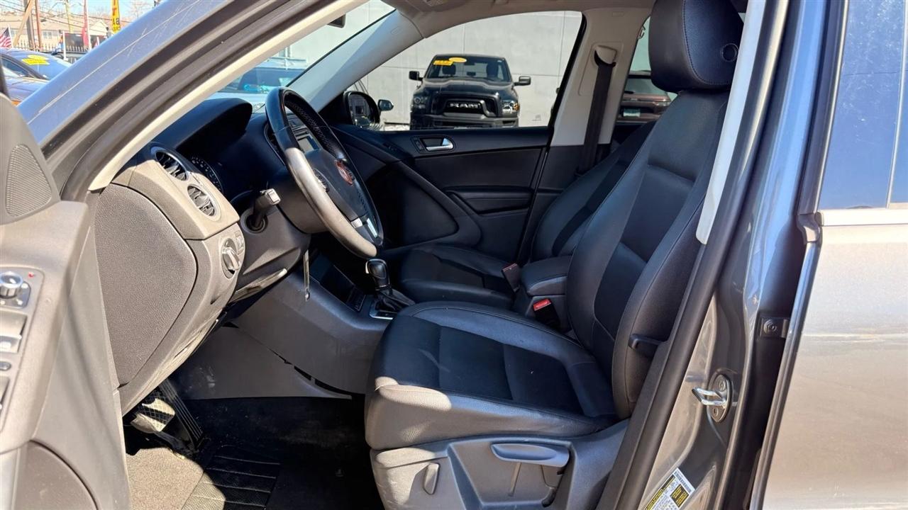 Volkswagen Tiguan S 4Motion 2012