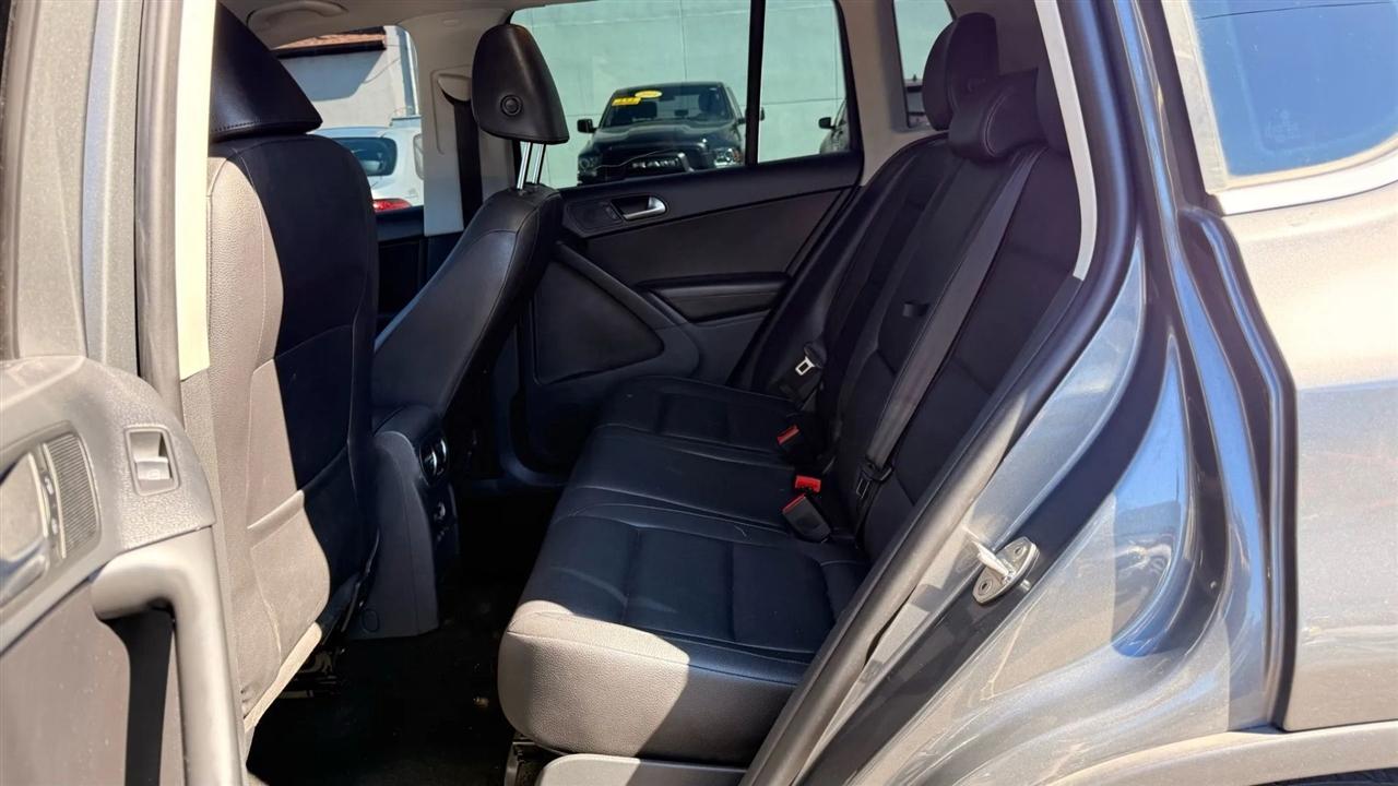 Volkswagen Tiguan S 4Motion 2012