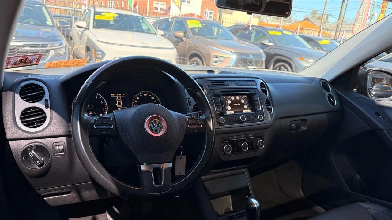Volkswagen Tiguan S 4Motion 2012