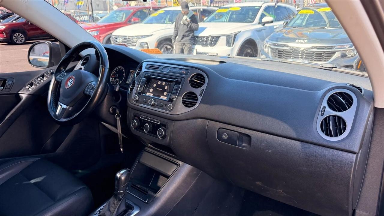 Volkswagen Tiguan S 4Motion 2012
