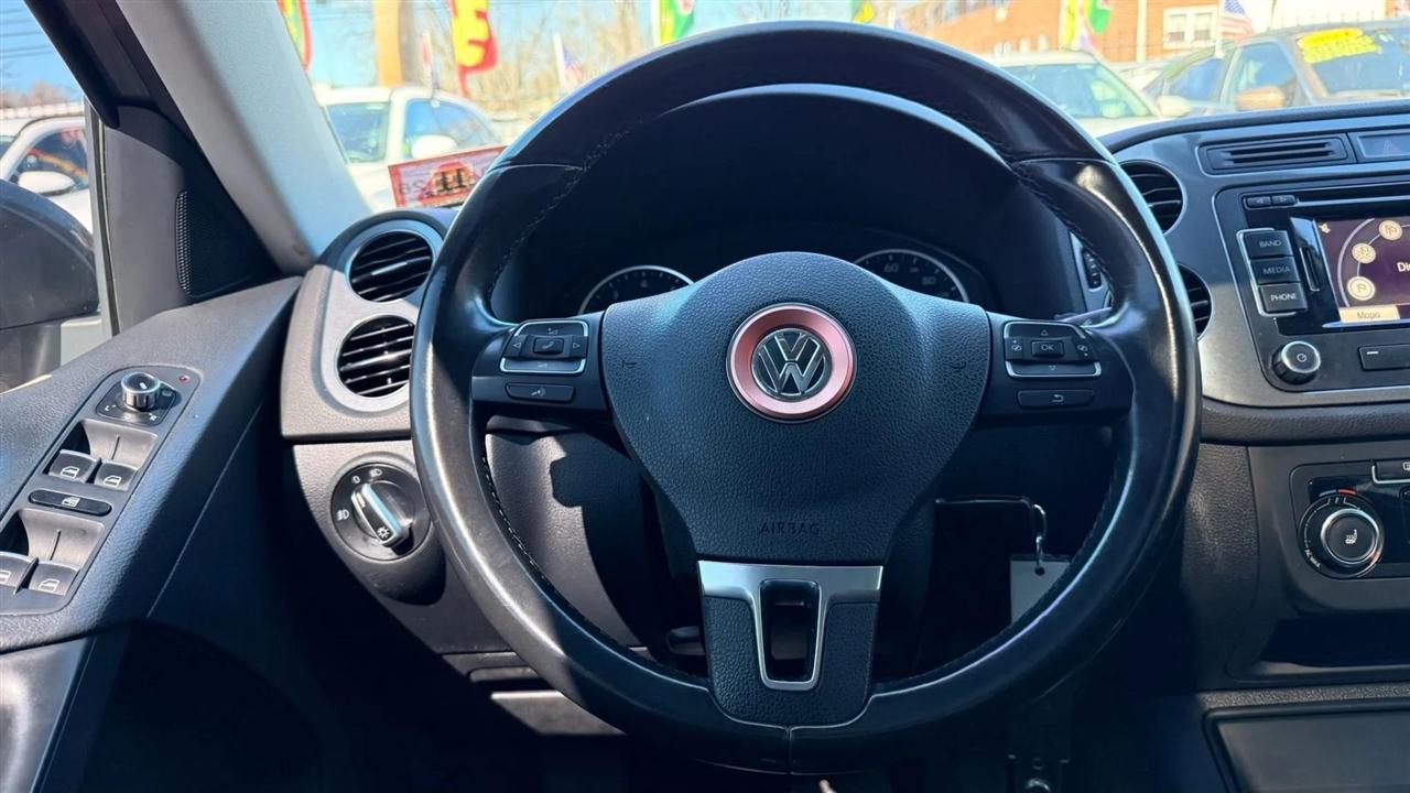 Volkswagen Tiguan S 4Motion 2012