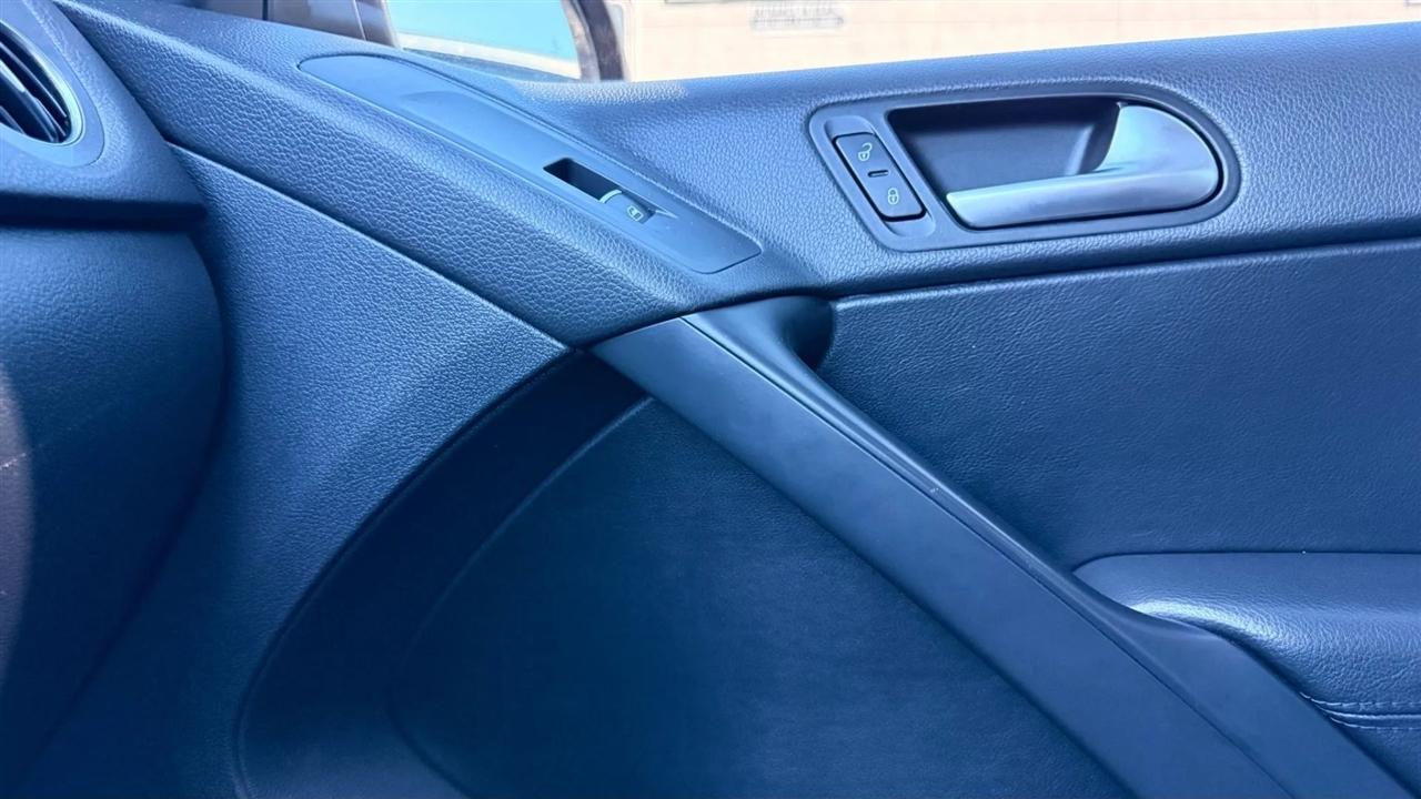 Volkswagen Tiguan S 4Motion 2012