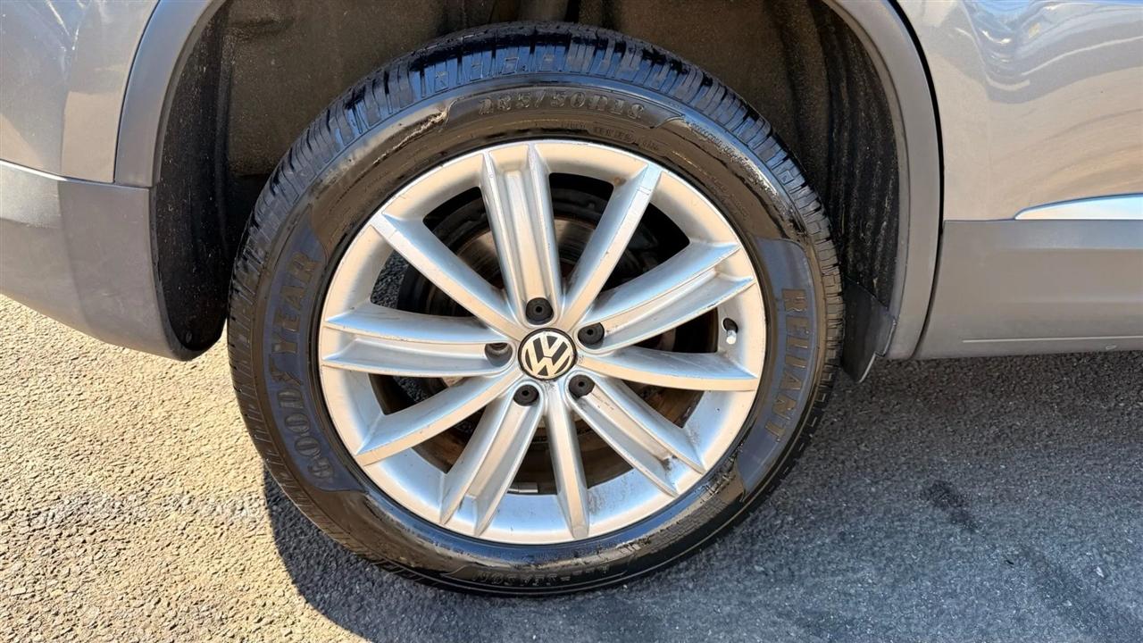 Volkswagen Tiguan S 4Motion 2012