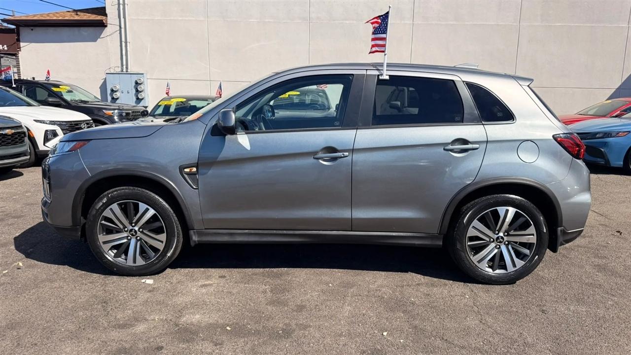 Mitsubishi Outlander Sport 2.0 ES CVT 2022