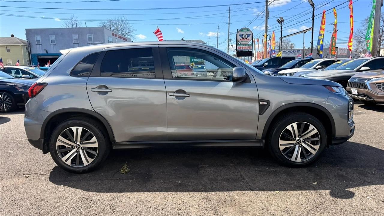 Mitsubishi Outlander Sport 2.0 ES CVT 2022