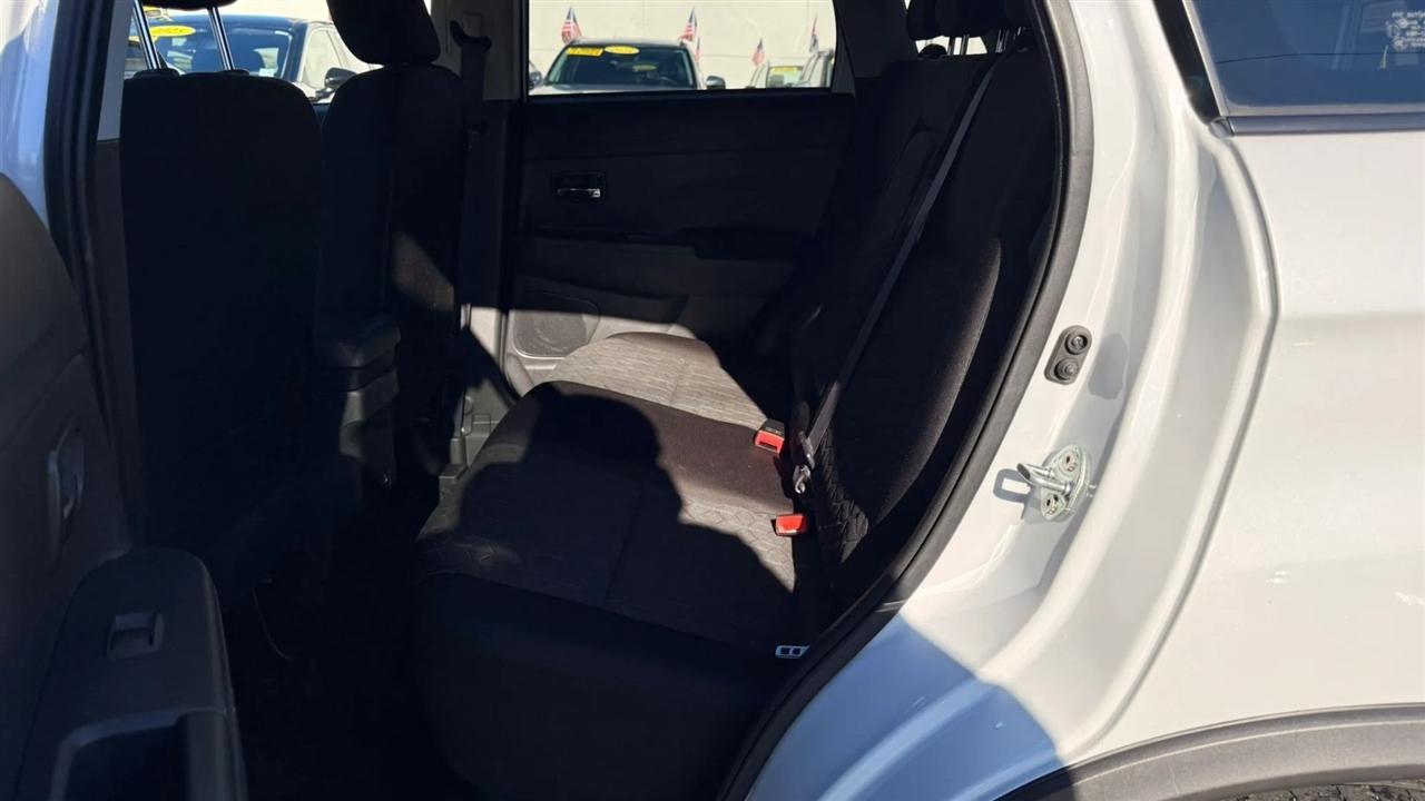 Mitsubishi Outlander Sport 2.0 ES 4WD 2024