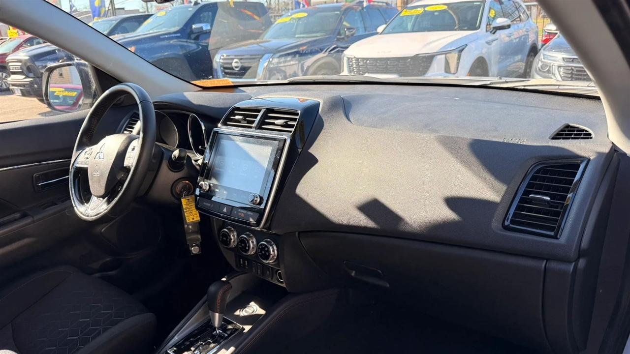 Mitsubishi Outlander Sport 2.0 ES 4WD 2024