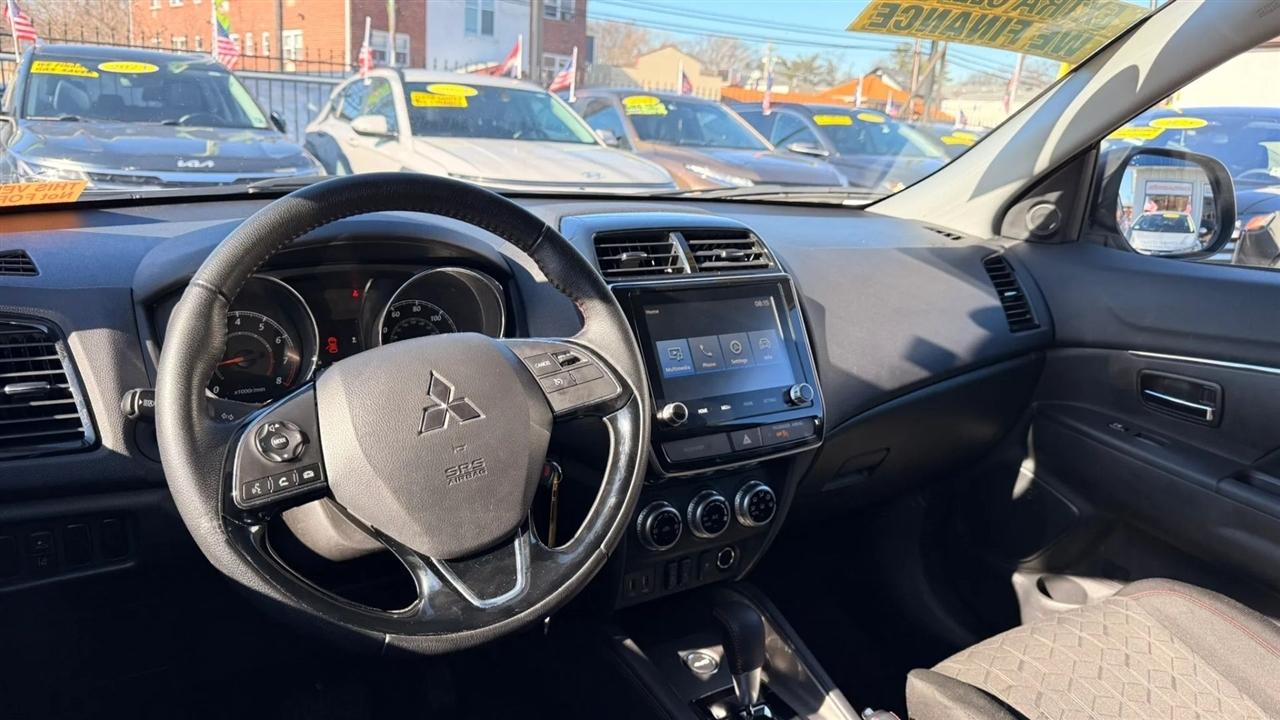 Mitsubishi Outlander Sport 2.0 ES 4WD 2024