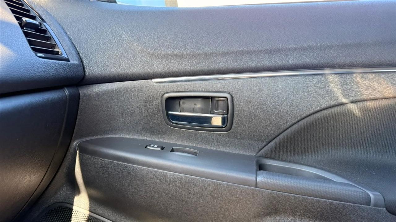 Mitsubishi Outlander Sport 2.0 ES 4WD 2024