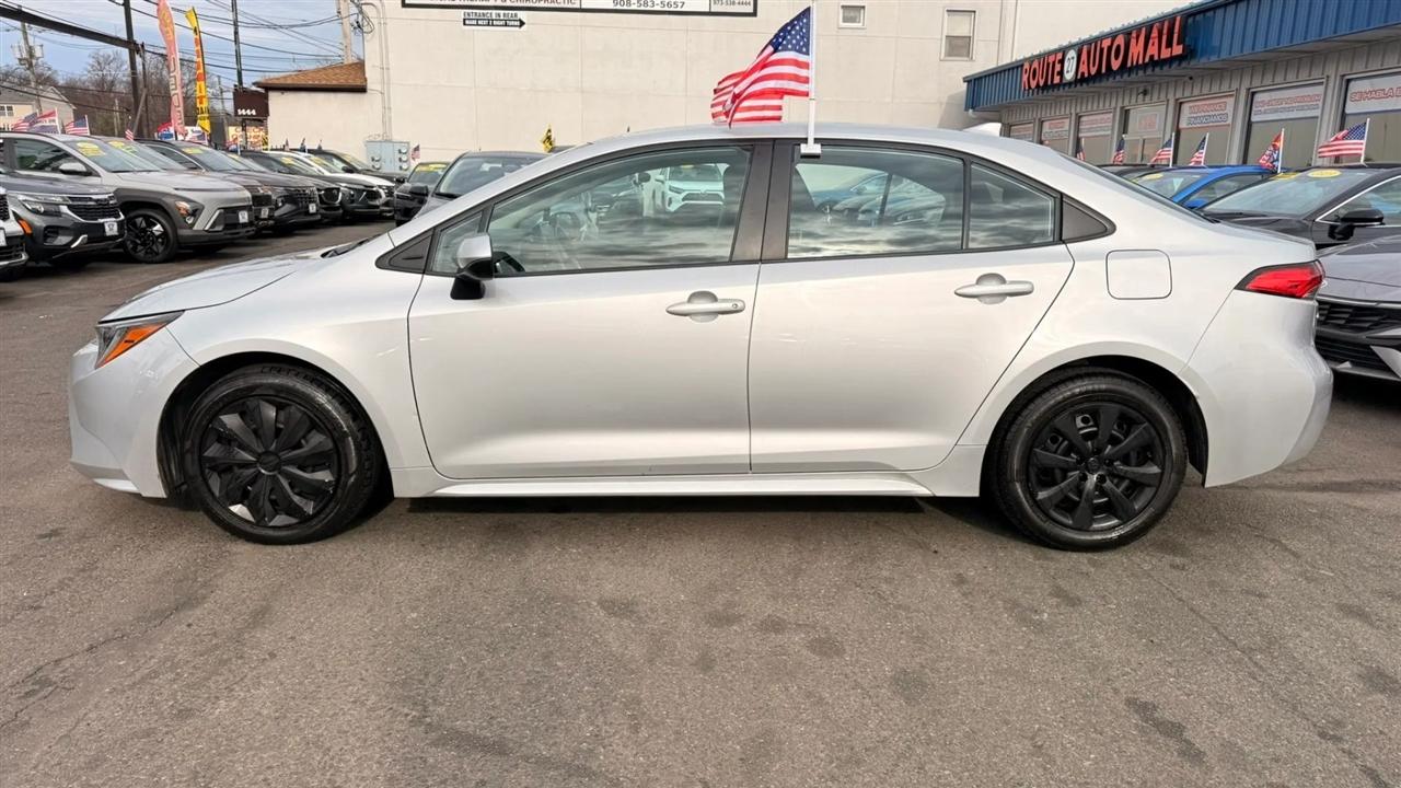 Toyota Corolla LE 2022