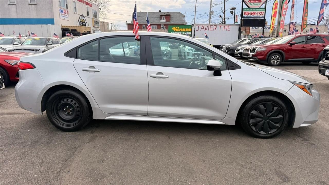 Toyota Corolla LE 2022