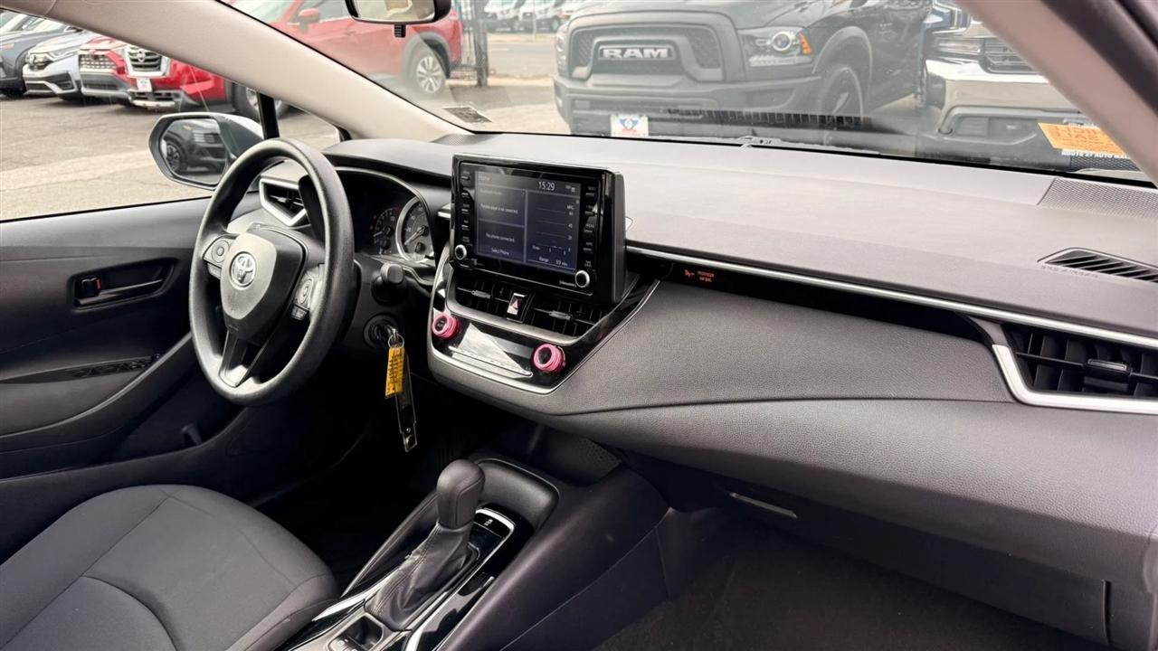 Toyota Corolla LE 2022