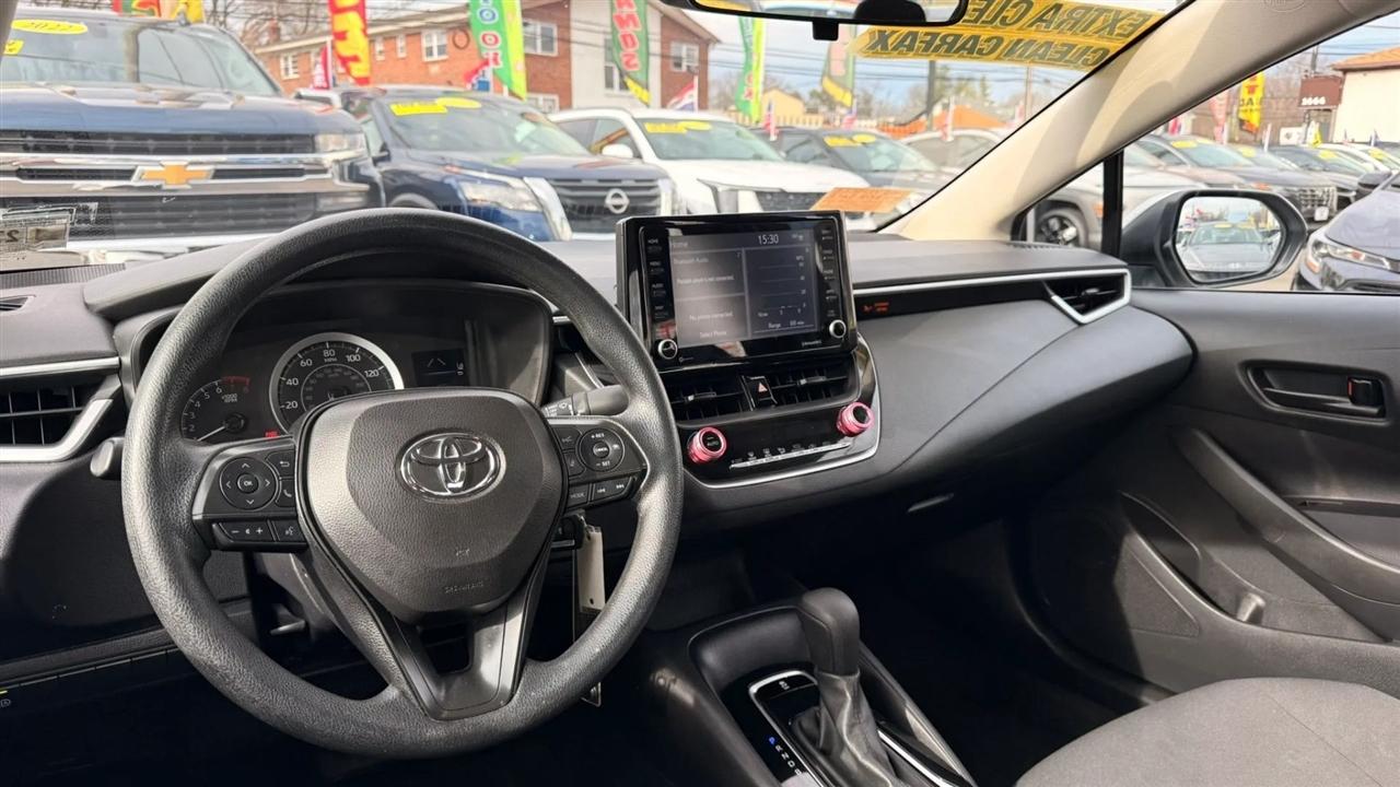 Toyota Corolla LE 2022