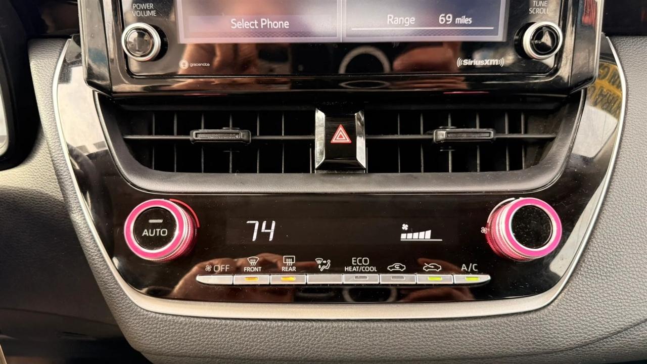 Toyota Corolla LE 2022