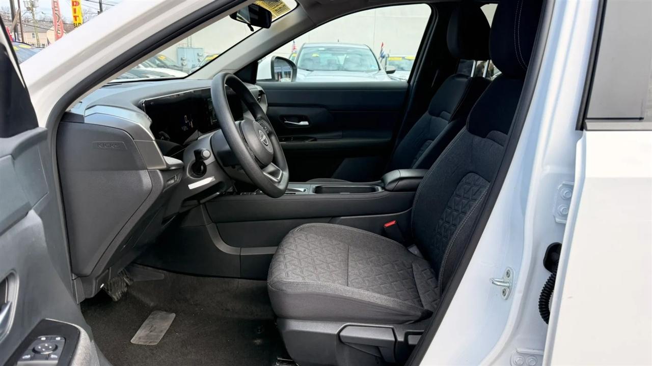 Nissan Kicks SV 2025