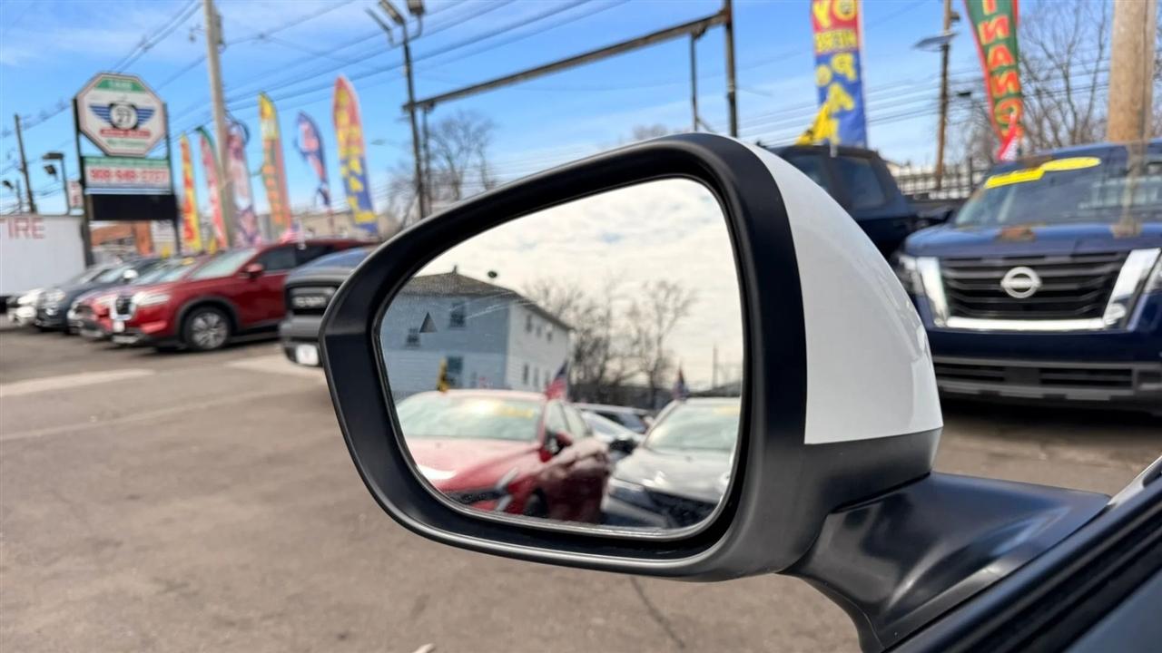 Nissan Kicks SV 2025