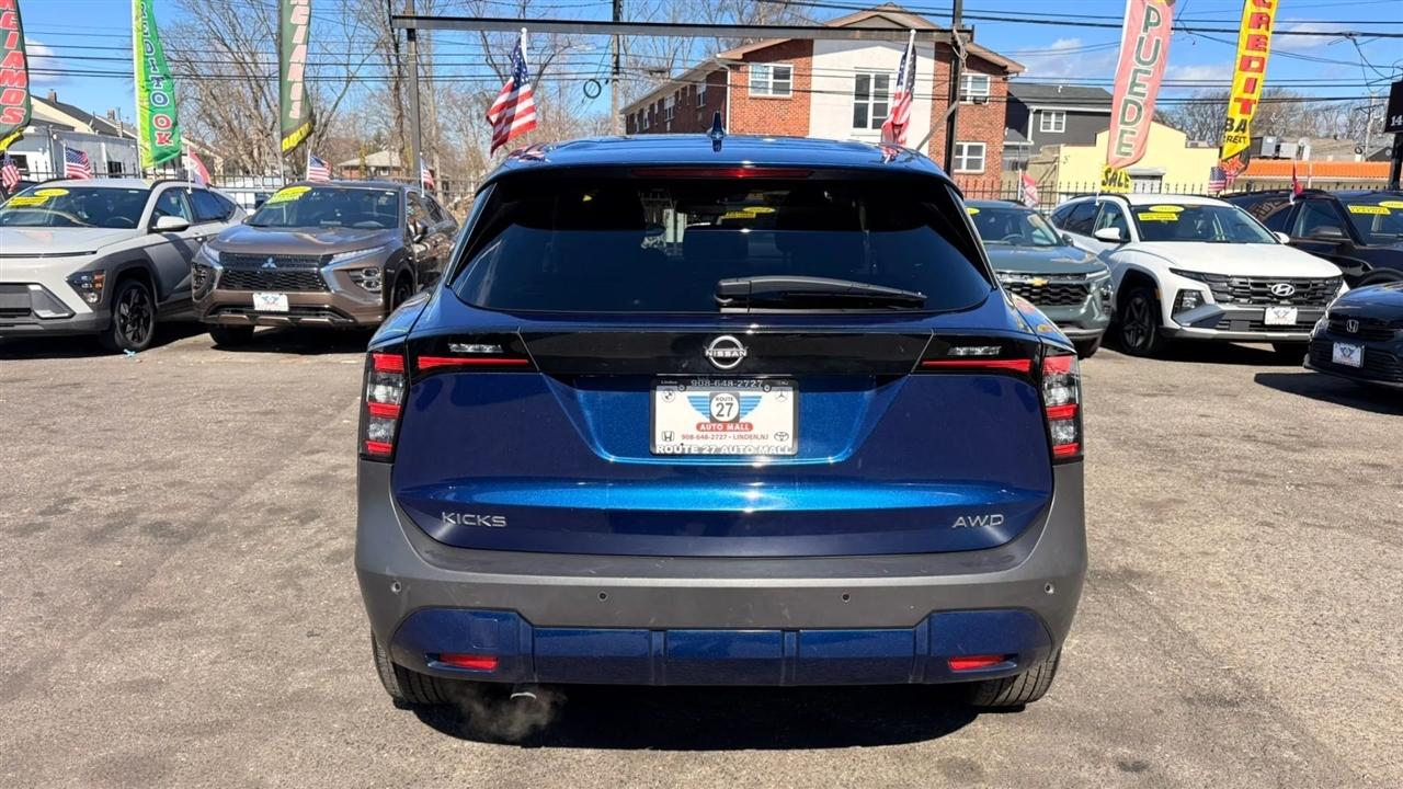 Nissan Kicks SV 4WD 2025