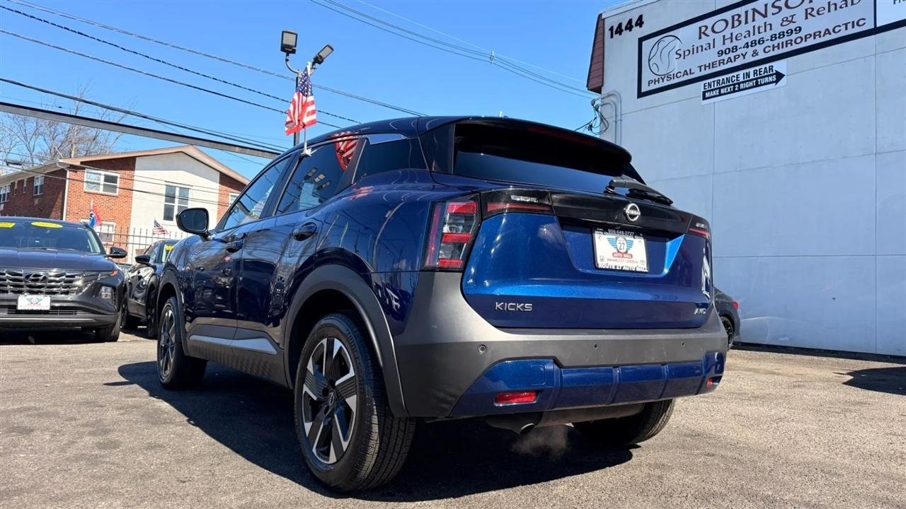Nissan Kicks SV 4WD 2025