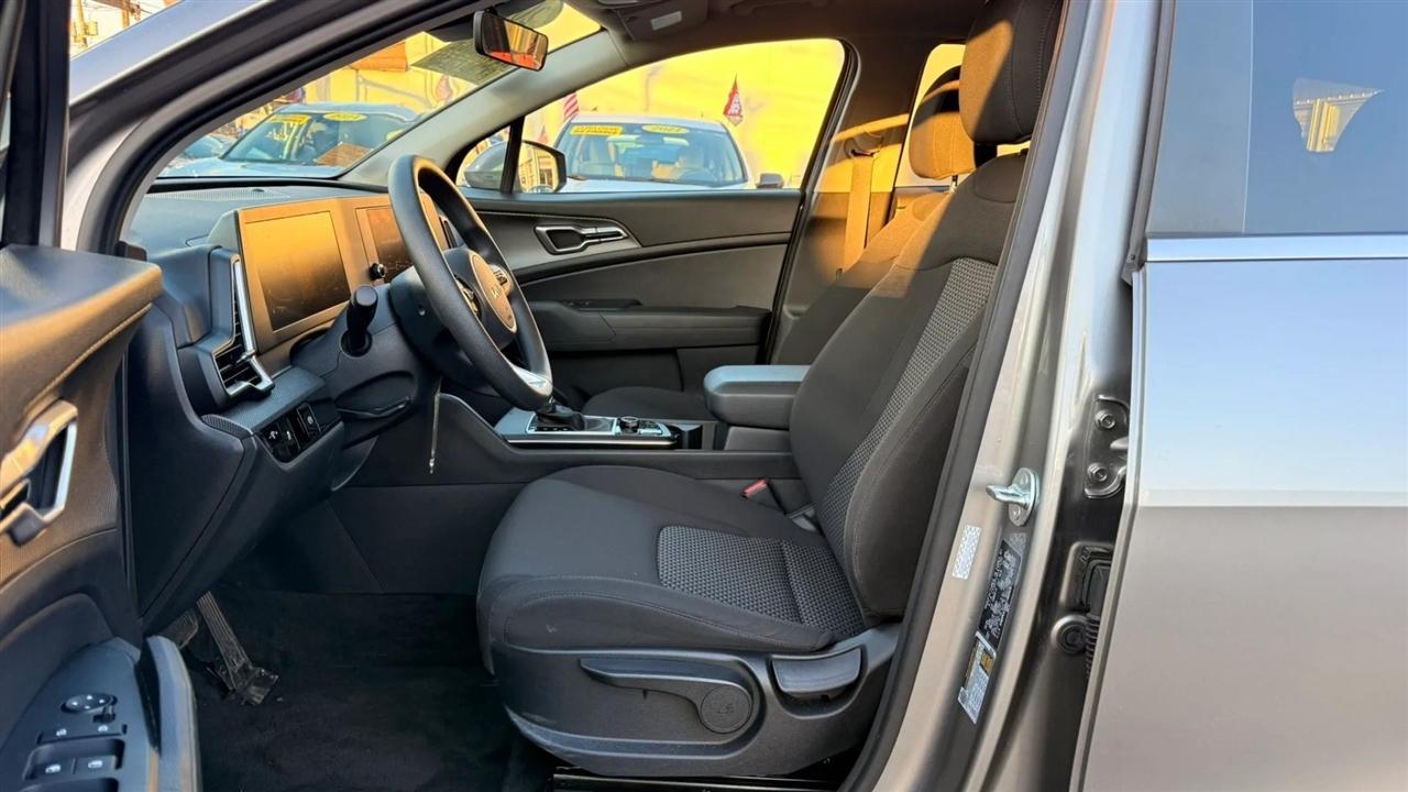 Kia Sportage LX AWD 2025