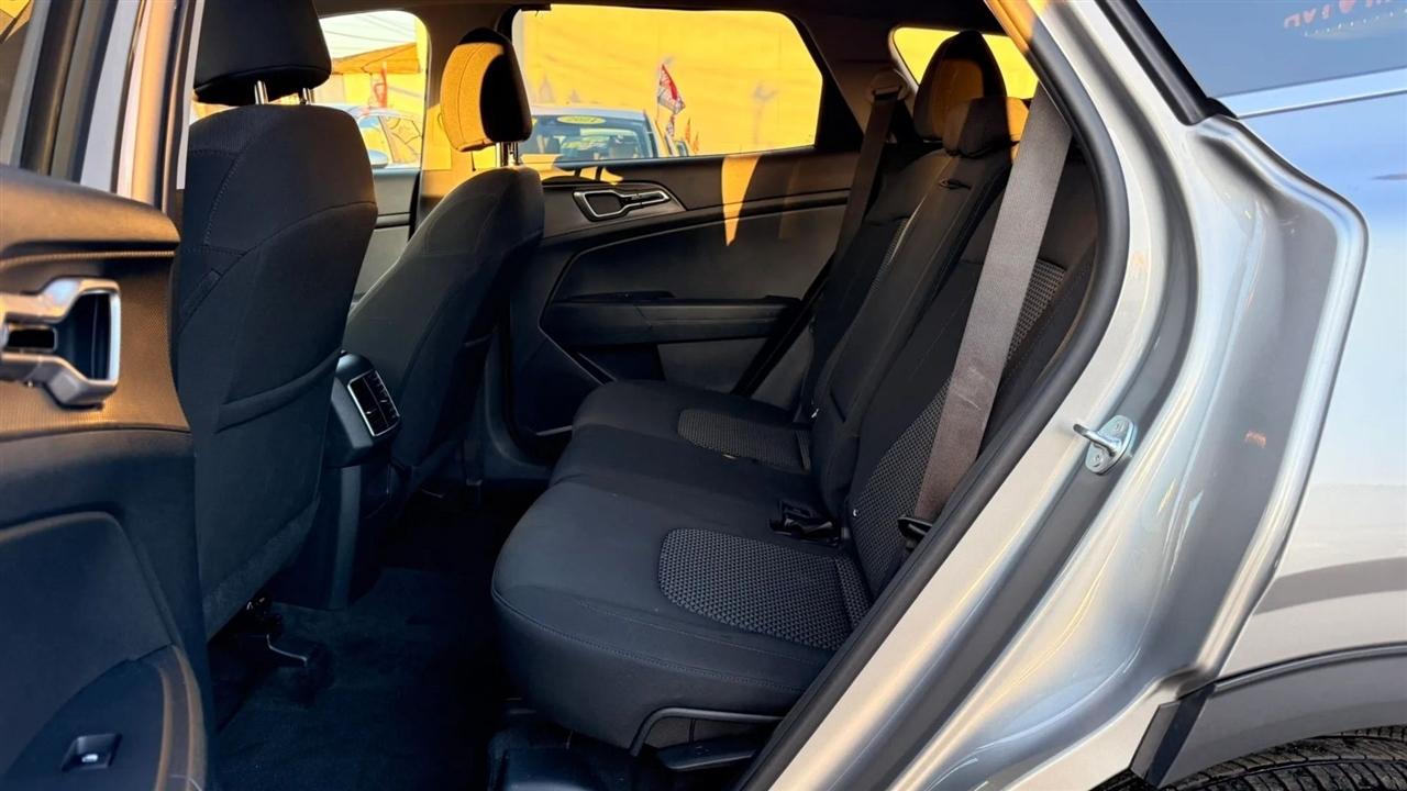 Kia Sportage LX AWD 2025