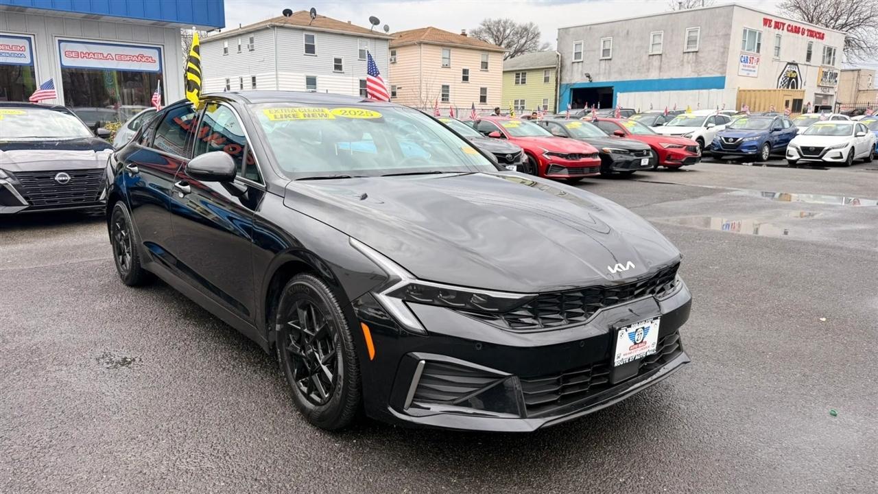 Kia K5 LXS 2025