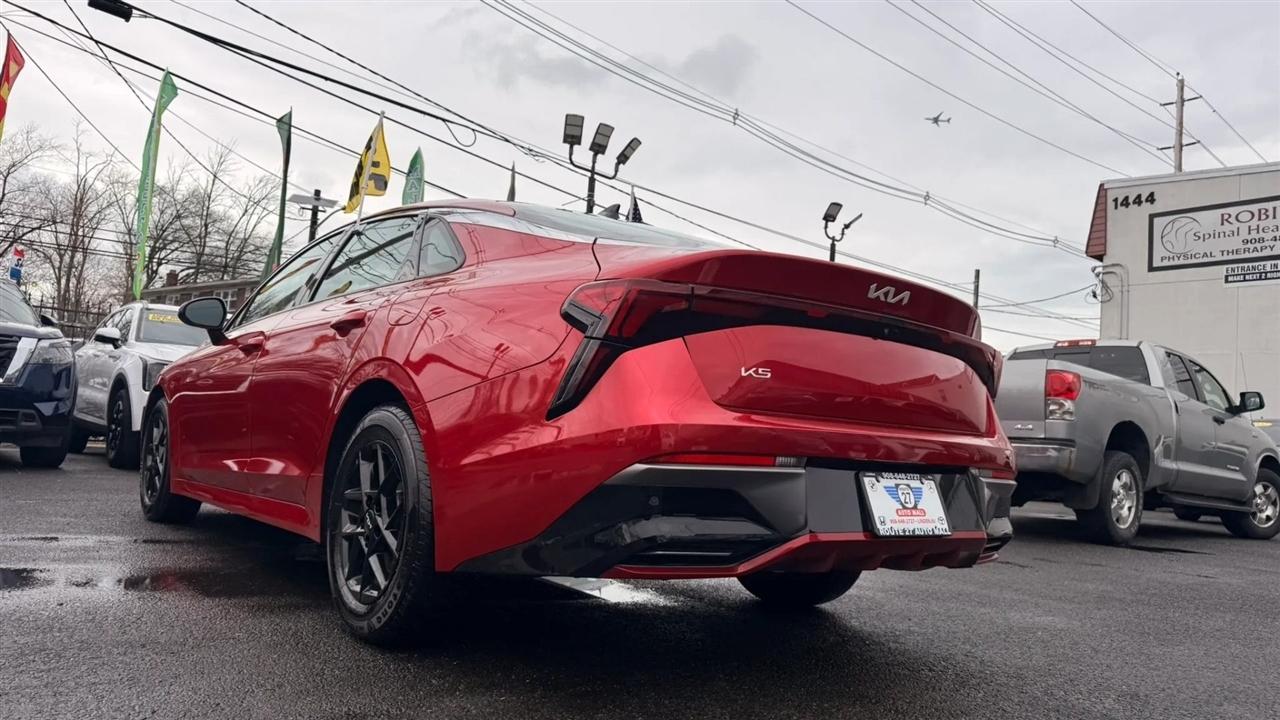 Kia K5 LXS 2025