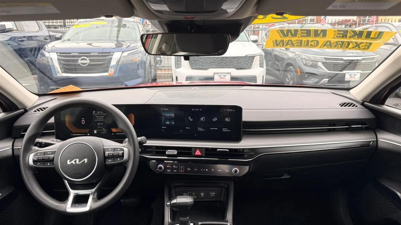 Kia K5 LXS 2025