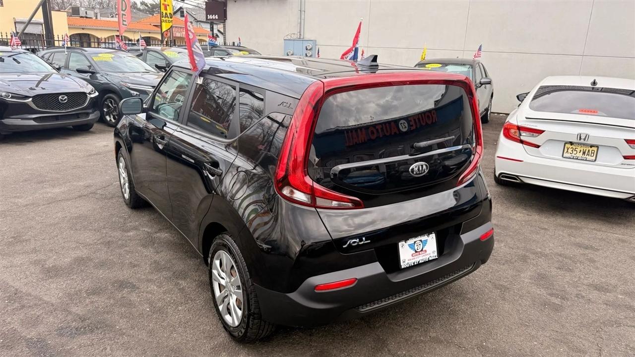 Kia Soul LX CVT 2021