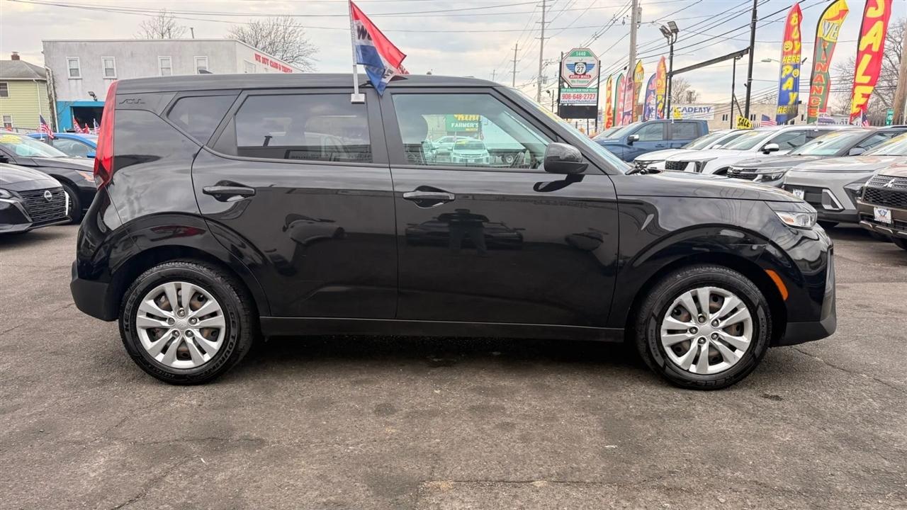 Kia Soul LX CVT 2021
