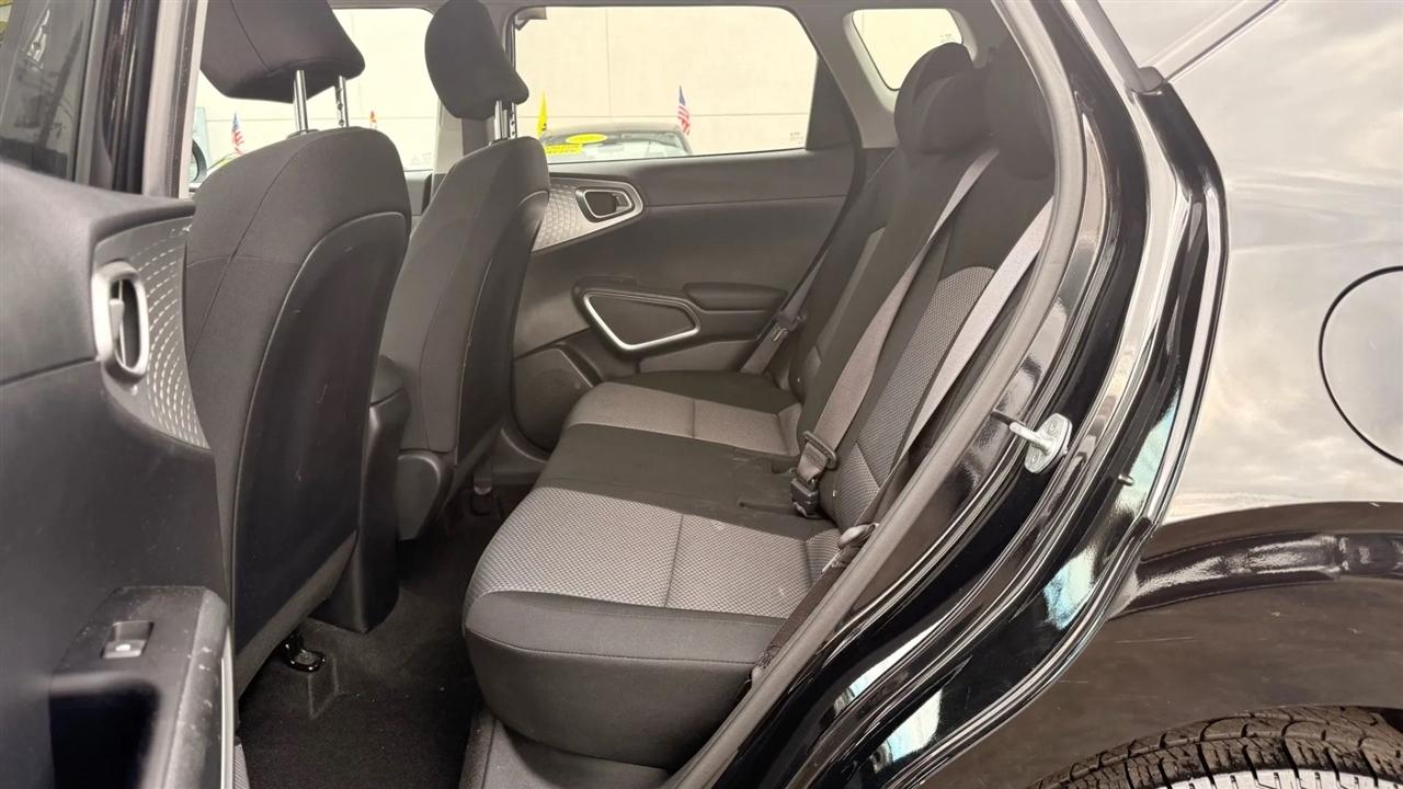 Kia Soul LX CVT 2021