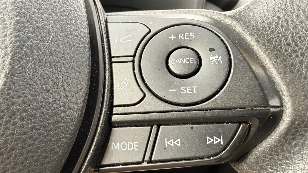 Toyota RAV4 XLE 2024