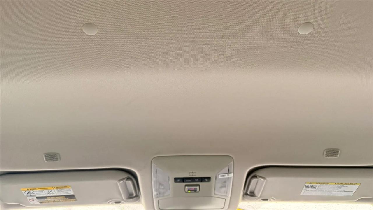 Toyota RAV4 XLE 2024