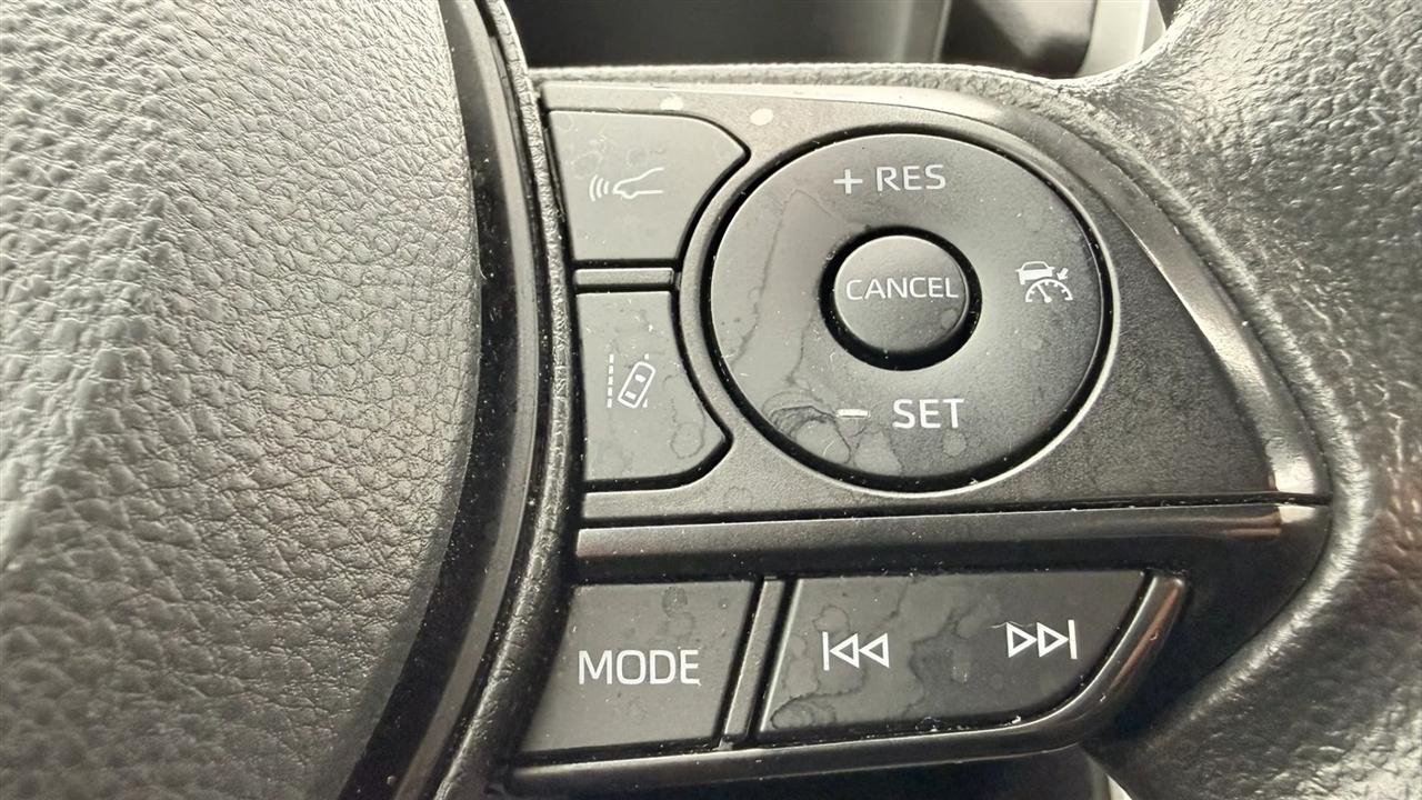 Toyota RAV4 XLE 2024