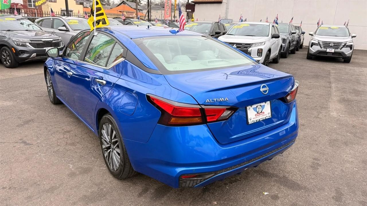 Nissan Altima 2.5 SV 2025