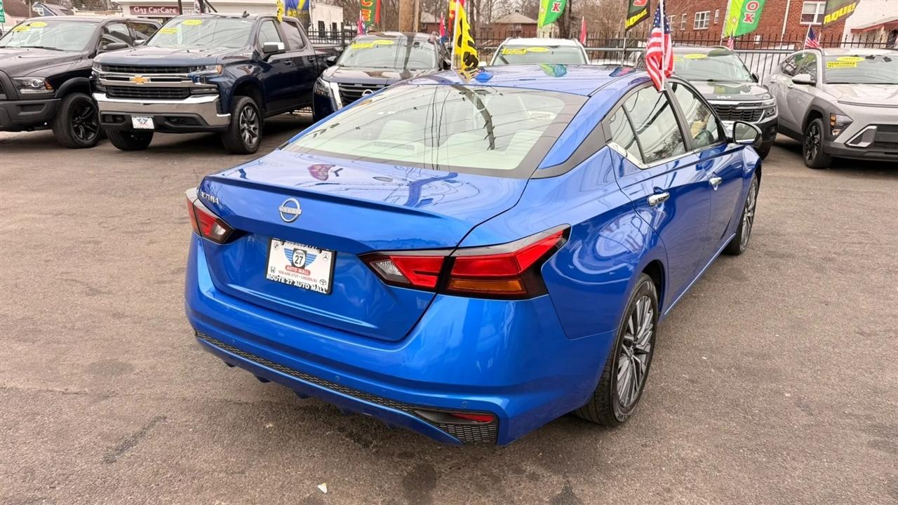 Nissan Altima 2.5 SV 2025