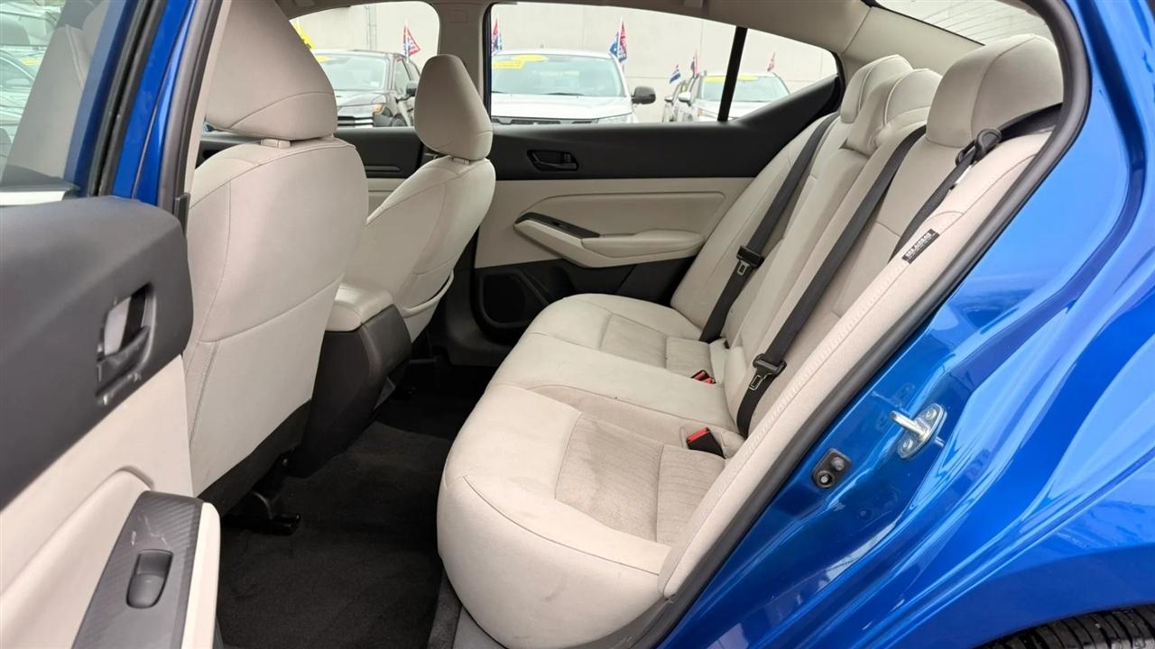 Nissan Altima 2.5 SV 2025