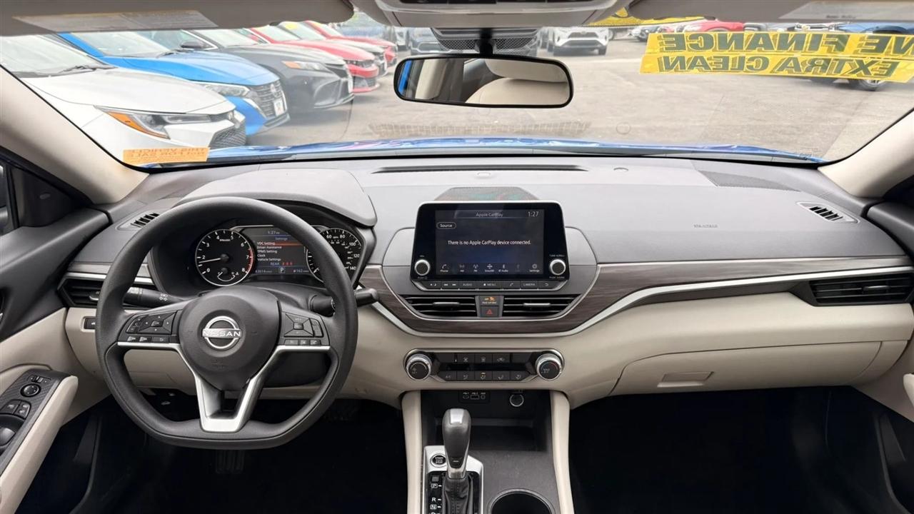 Nissan Altima 2.5 SV 2025