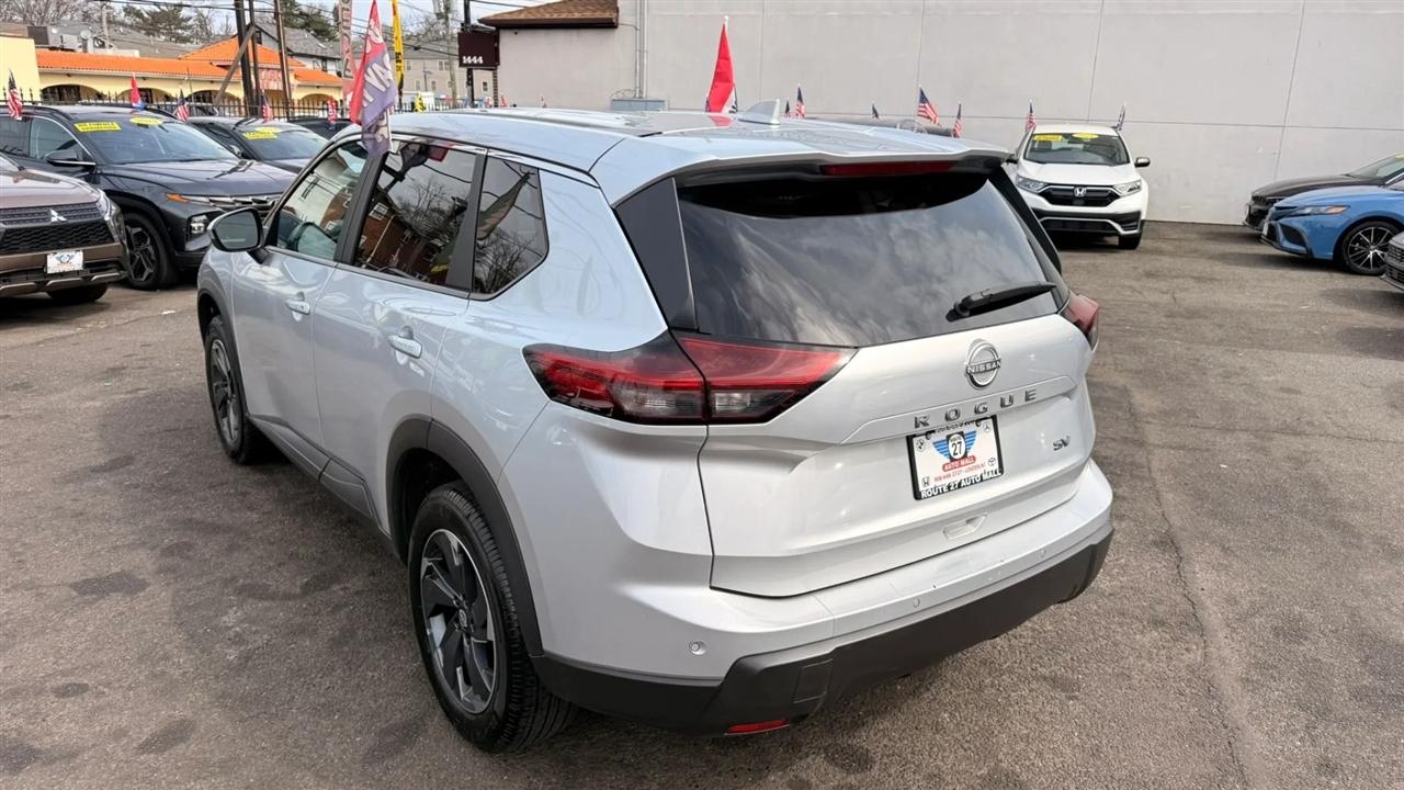 Nissan Rogue SV 2024