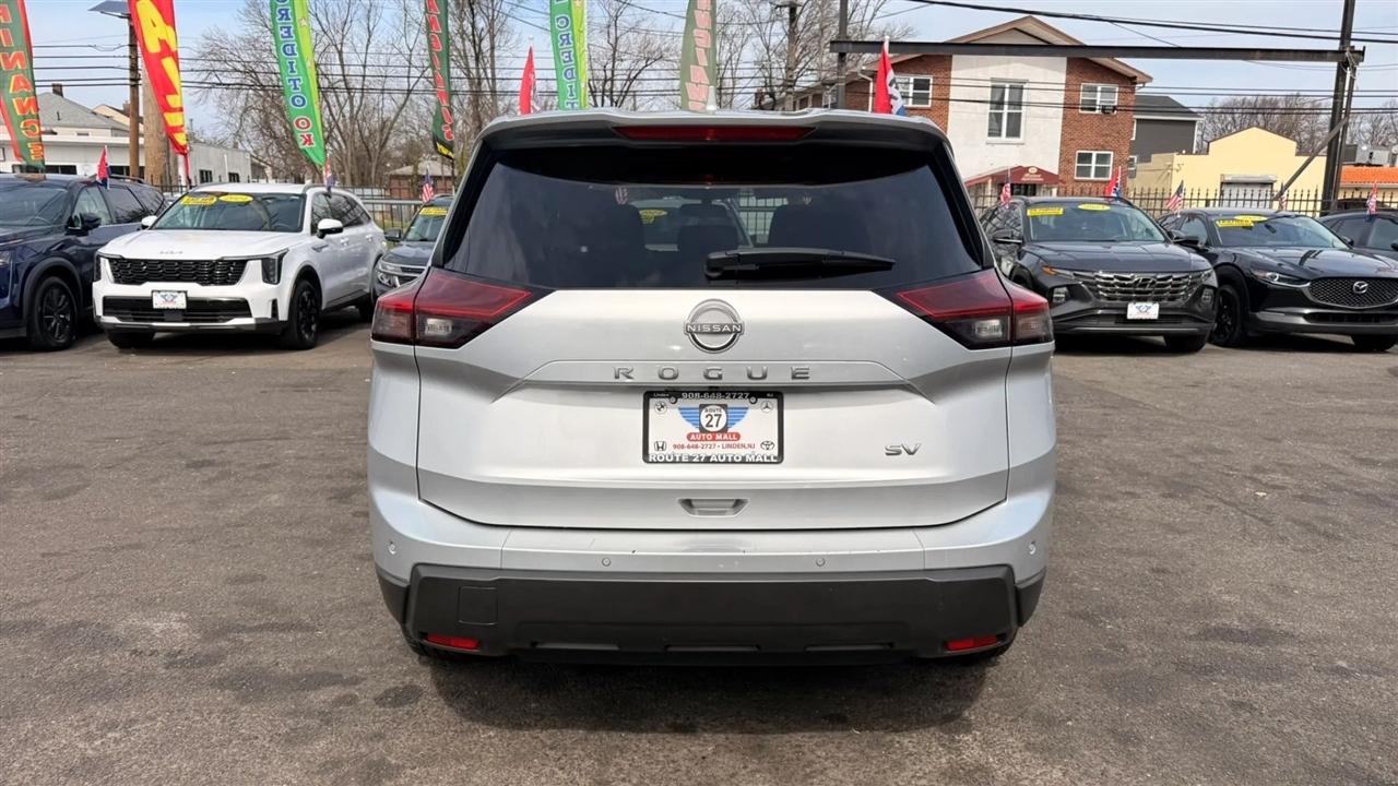 Nissan Rogue SV 2024