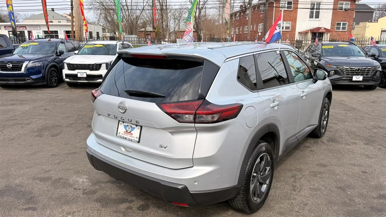 Nissan Rogue SV 2024