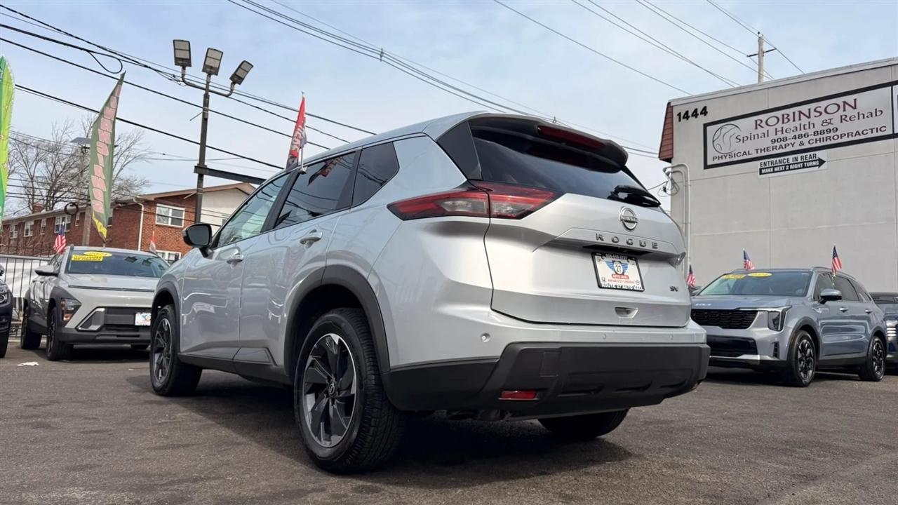 Nissan Rogue SV 2024