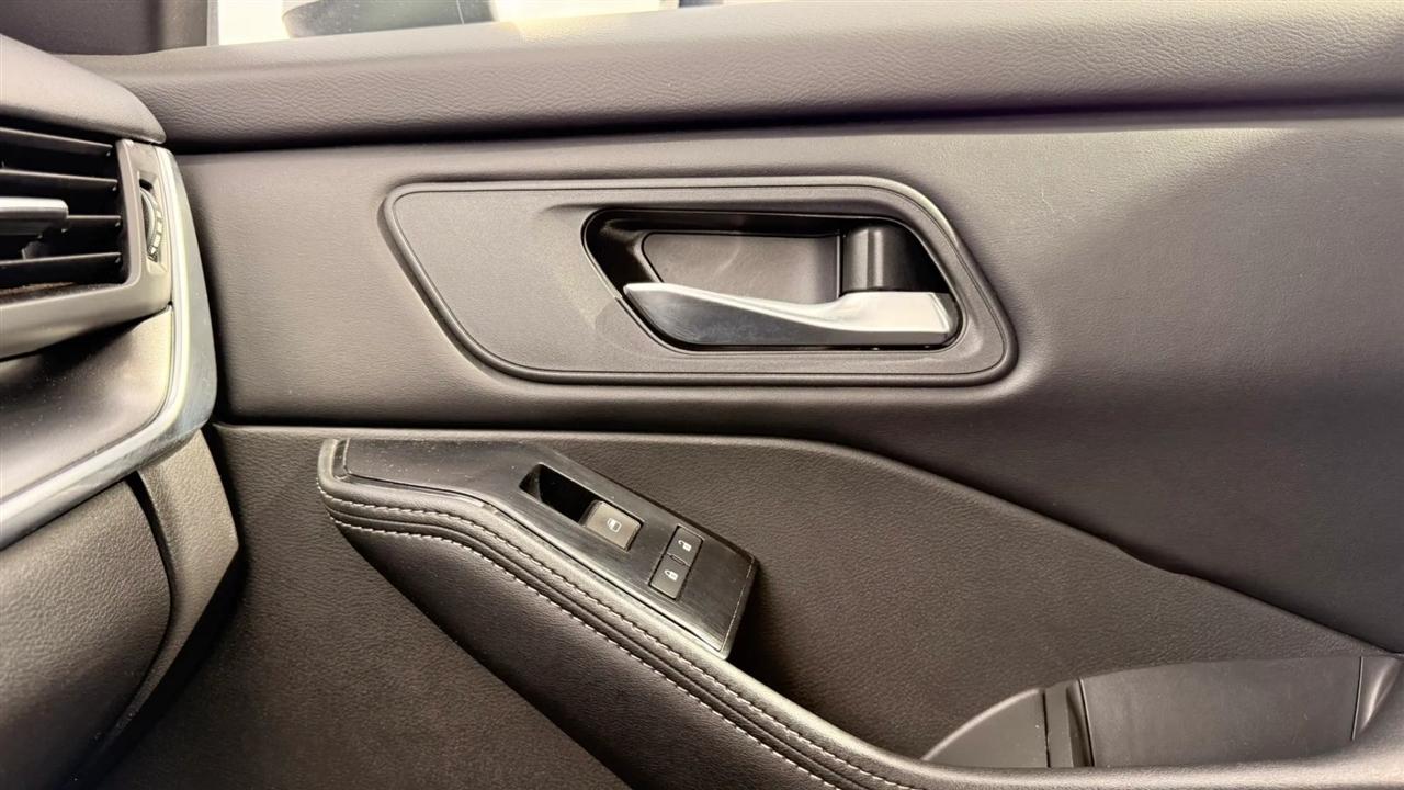 Nissan Rogue SV 2024