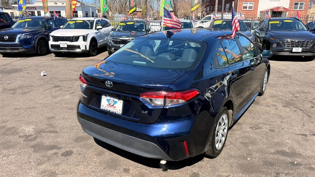 Toyota Corolla LE 2025