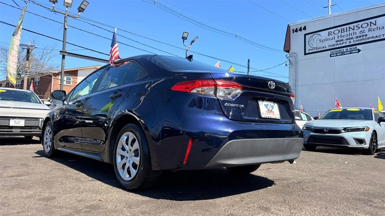 Toyota Corolla LE 2025