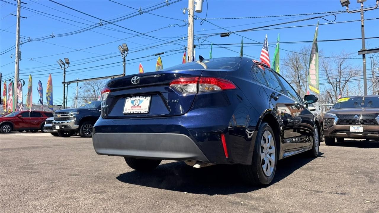 Toyota Corolla LE 2025