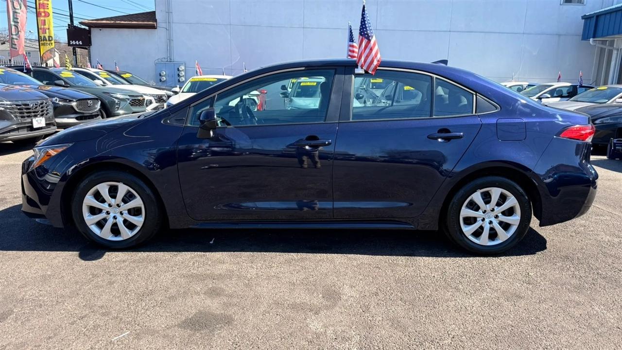 Toyota Corolla LE 2025