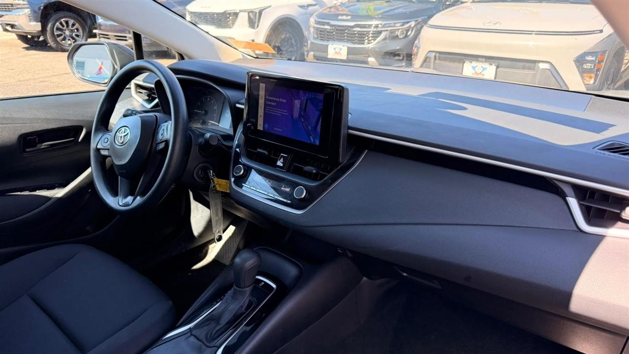 Toyota Corolla LE 2025